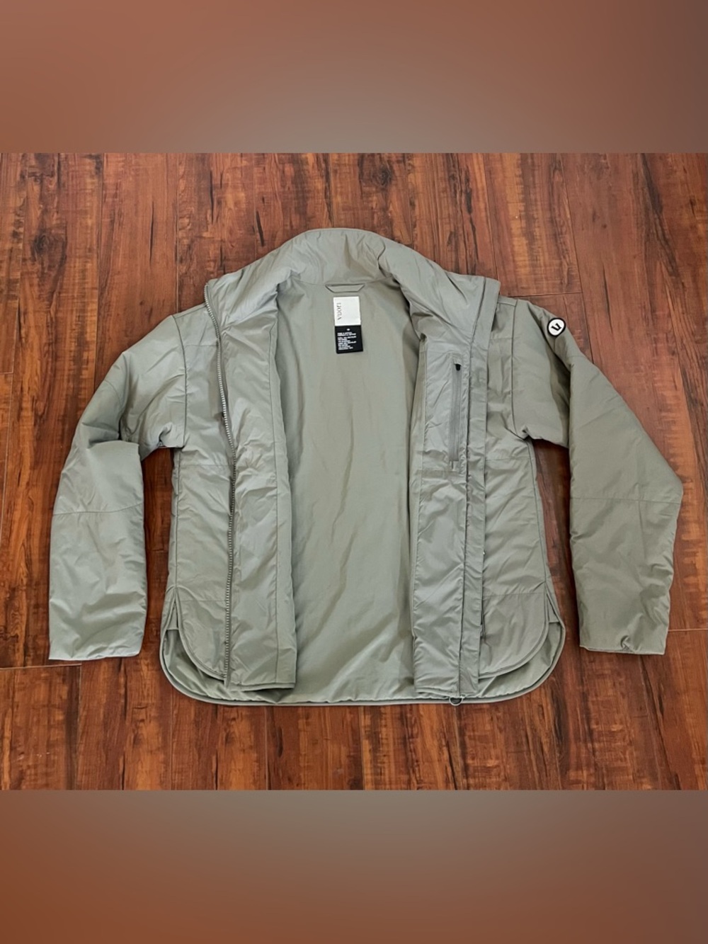 Vuori Canyon Insulated Jacket - Picture 5 of 10